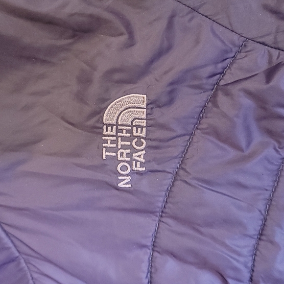 EUC TNF Jacket - Picture 3 of 5